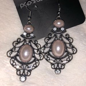 Free Earrings NWT Just add to any bundle for free